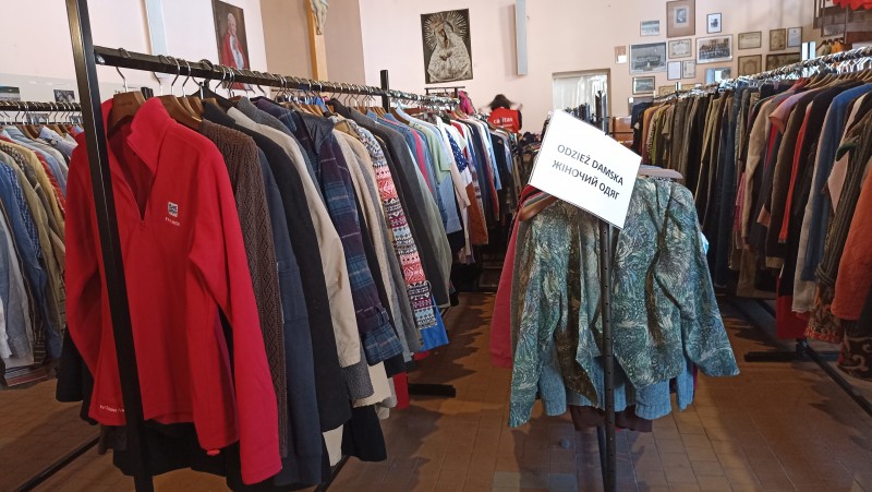 Безкоштовний одяг для біженців з України