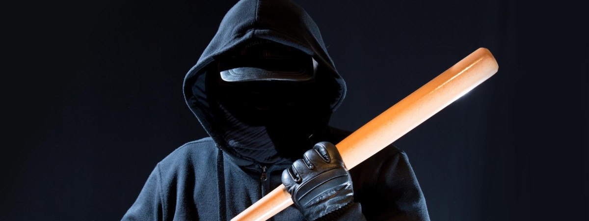 У Польщі група “польських патріотів” напала на хостел з українцями і побила жінок