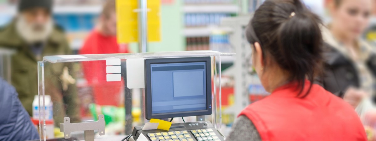 Вищі зарплати в мережах Biedronka та Lidl: скільки платитимуть з січня 2025 