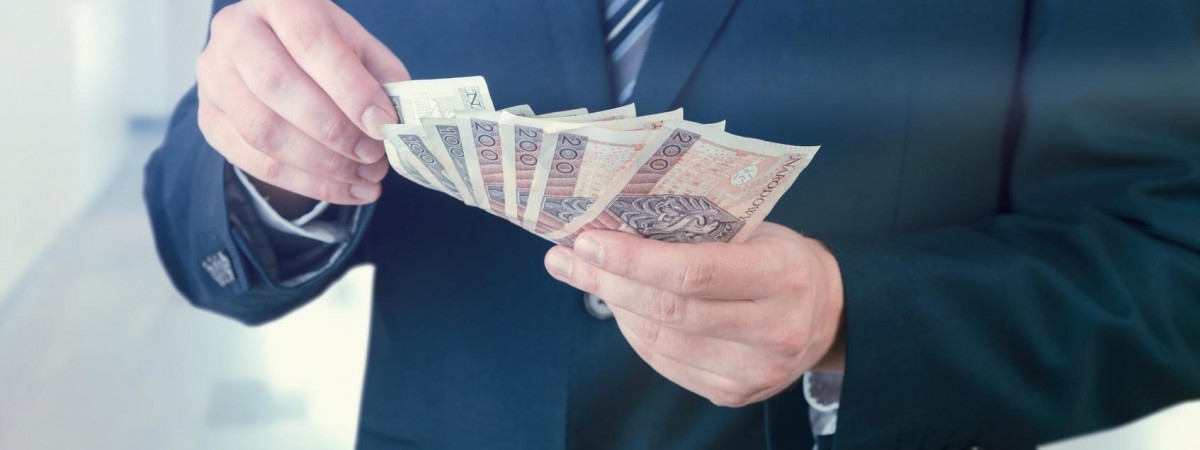 Кредити для іноземців готівкою: що пропонують польські банки