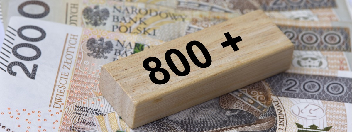 У Польщі хочуть обмежити для українців виплати на дітей 800+