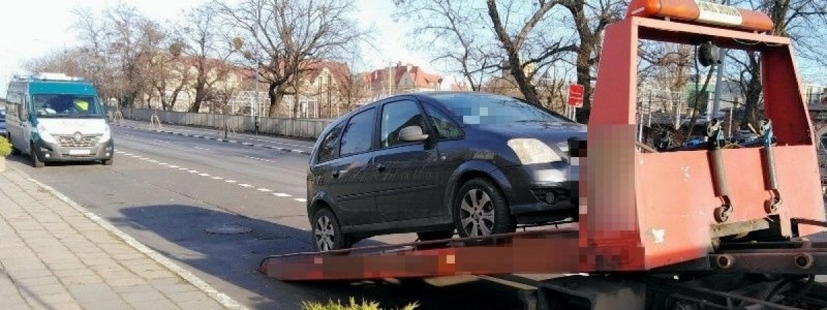 З Польщі видворяють українців за нелегальне таксування 