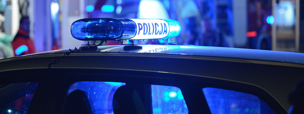 Напад на українців у варшавському магазині: один агресор дістав зброю, інший — кастет