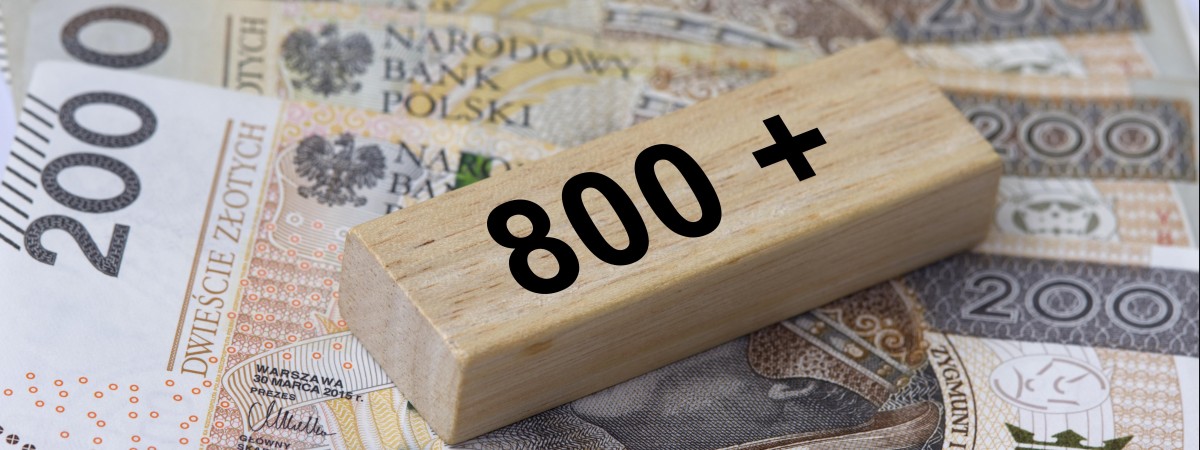 800+ платитимуть не на всіх дітей? Уряд Польщі може внести суттєві зміни в програму