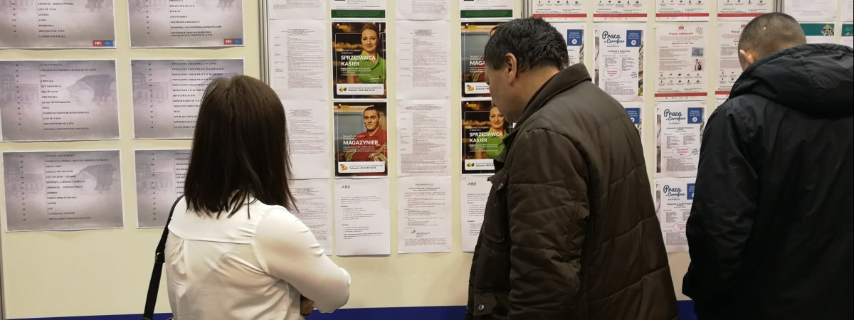 Нацбанк Польщі оприлюднив нові дані про те, як працюють і заробляють українці