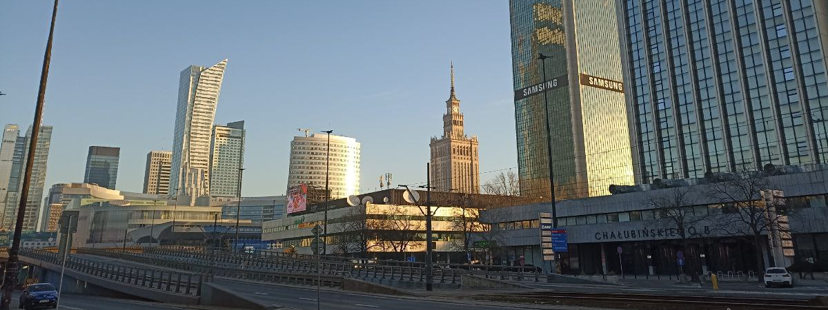Старшу українку жорстко ошукали у Варшаві: жінка мала рейс звідти, але “влетіла” ще до нього