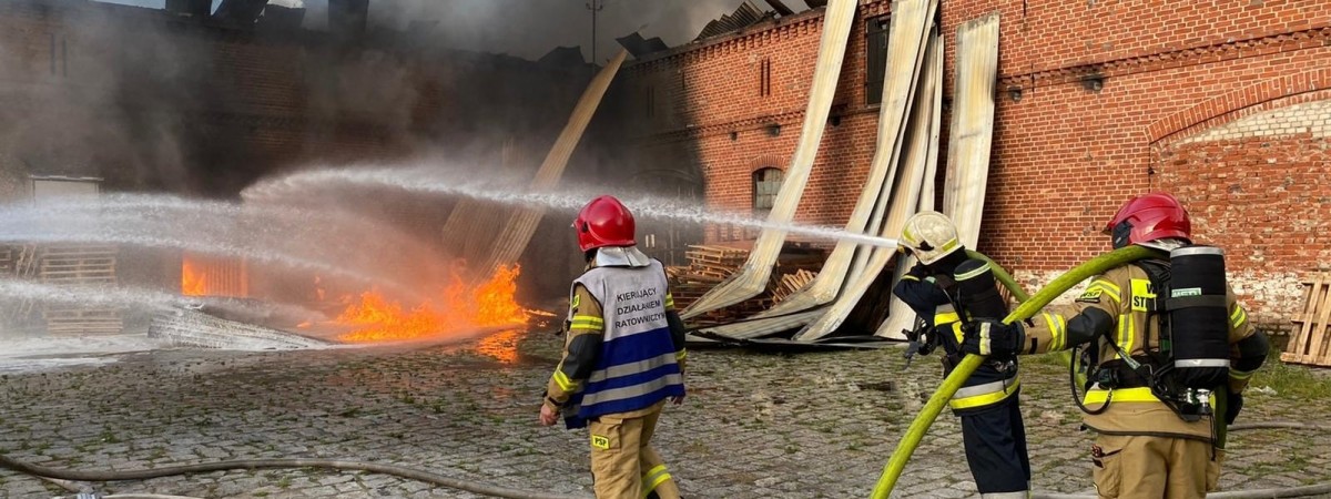 У Польщі двоє селян врятували працівників з України  від загибелі на пожежі