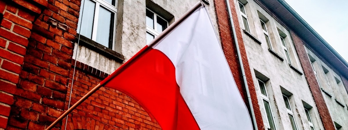 Зміни в Польщі в травні: листи без марок, нові вимоги при працевлаштуванні й не тільки 