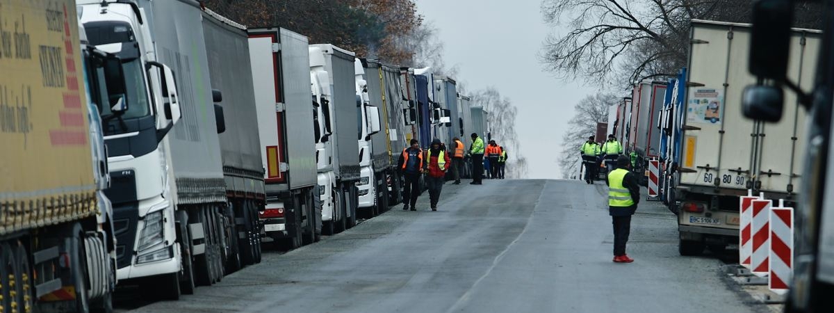 Повністю розблоковано один із пунктів пропуску на польсько-українському кордоні