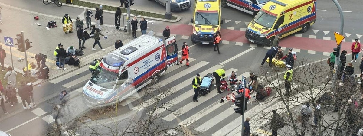 Польща: шестеро українців постраждали через наїзд авто на натовп людей 