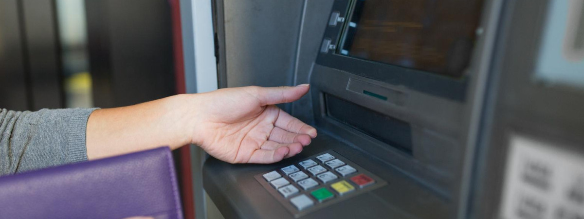 Мережа Euronet вводить новий ліміт на зняття готівки через код BLIK по всій Польщі