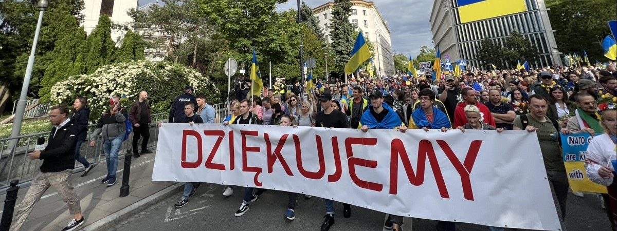 У Варшаві українці влаштували марш вдячності польському народу 