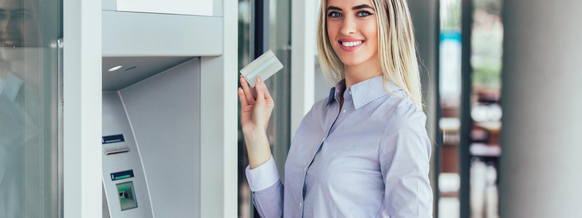 Трюк, що дозволяє за одну операцію зняти готівку з банкомату в Польщі понад встановлений ліміт