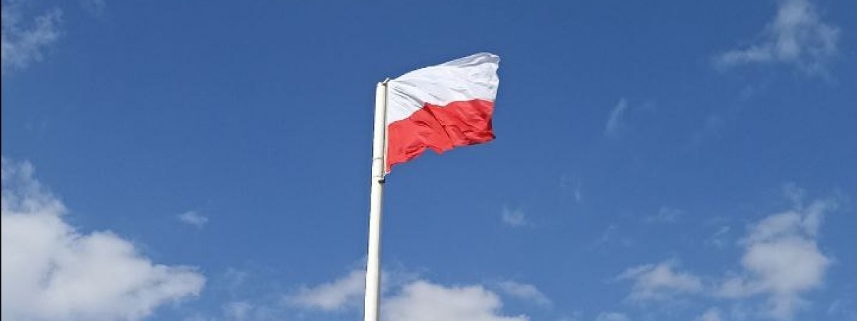 Найважливіші зміни в Польщі з 1 квітня: у магазинах, на робочих місцях, школах і не тільки