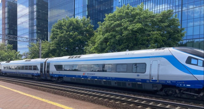 Подорож Pendolino дешевша, ніж звичайними потягами. Виняткова акція в Польщі