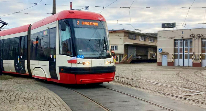 Безкоштовні курси на водіїв трамваїв та міських атобусів у різних регіонах Польщі