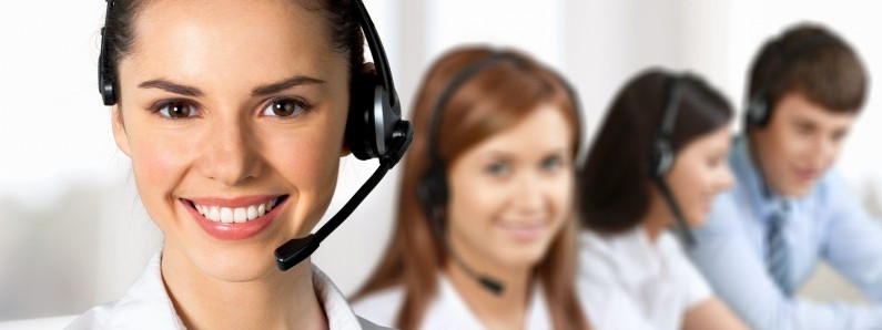 Корисні інфолінії в найбільших містах Польщі для біженців з України