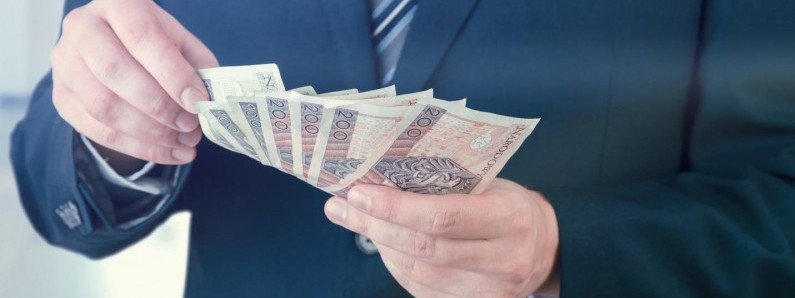 У Польщі порахували, скільки українці витратили тут в 2021 році на покупки
