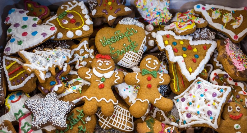 Різдво в Польщі починається з Вігілії: облатки й пісні страви 