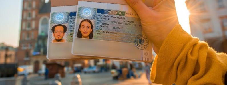 Віза в Польщу: вільні дати на подачу документів по Україні