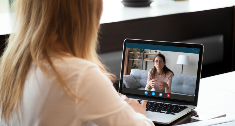 Можливості для українців у Польщі: гранти, навчання, курси підприємництва, підтримка пошуку житла