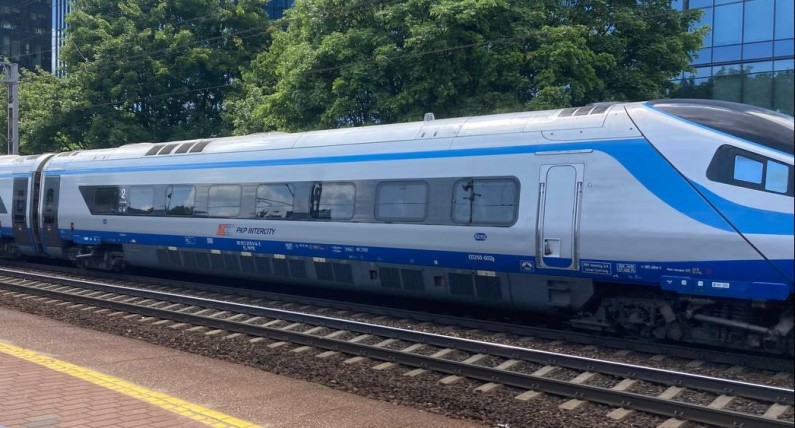 Квитки на потяги Pendolino в Польщі за 1 злотий протягом одного дня в грудні. Продаж стартував