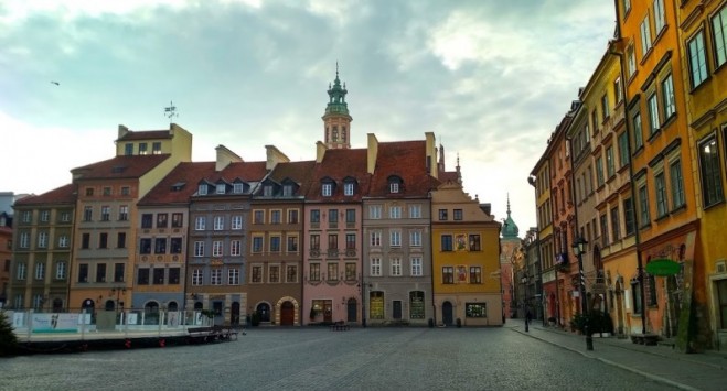 У Польщі ввели жорсткіші заходи проти коронавірусу: чого більше не можна робити