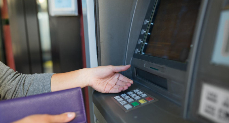 Мережа Euronet вводить новий ліміт на зняття готівки через код BLIK по всій Польщі