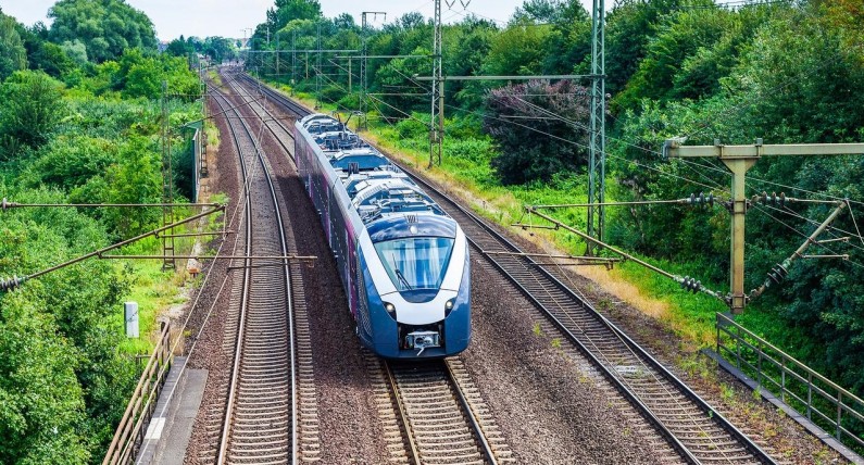 Які поїзди з України до Польщі запізнюються, можна слідкувати на спеціальному сайті
