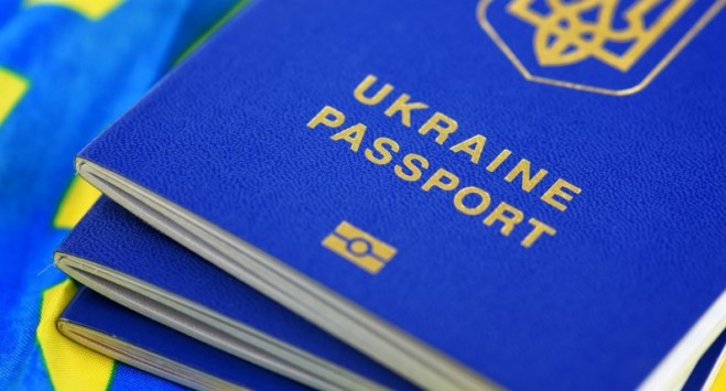 Українцям дозволили поїздки по Європі навіть після закінчення безвізу. До яких країн?