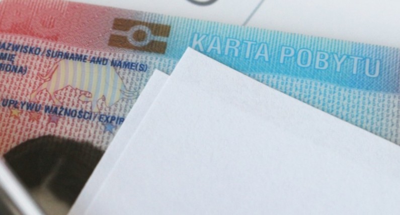 Подача на карту побиту в Польщі. Як не платити "рішалам" за чергу до уженду