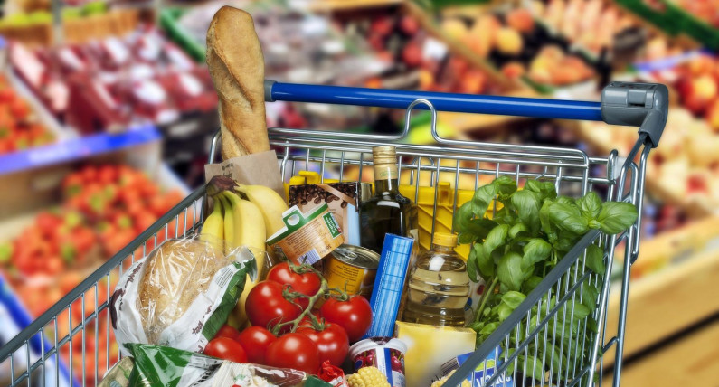 Де в Польщі найвигідніше купувати продукти до святкового столу: аналіз цін 